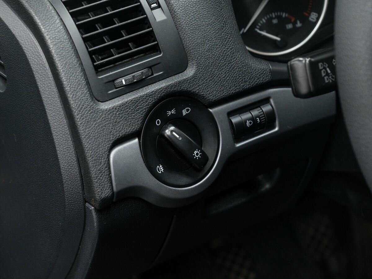 Купить Skoda Octavia с пробегом. Фото: #16