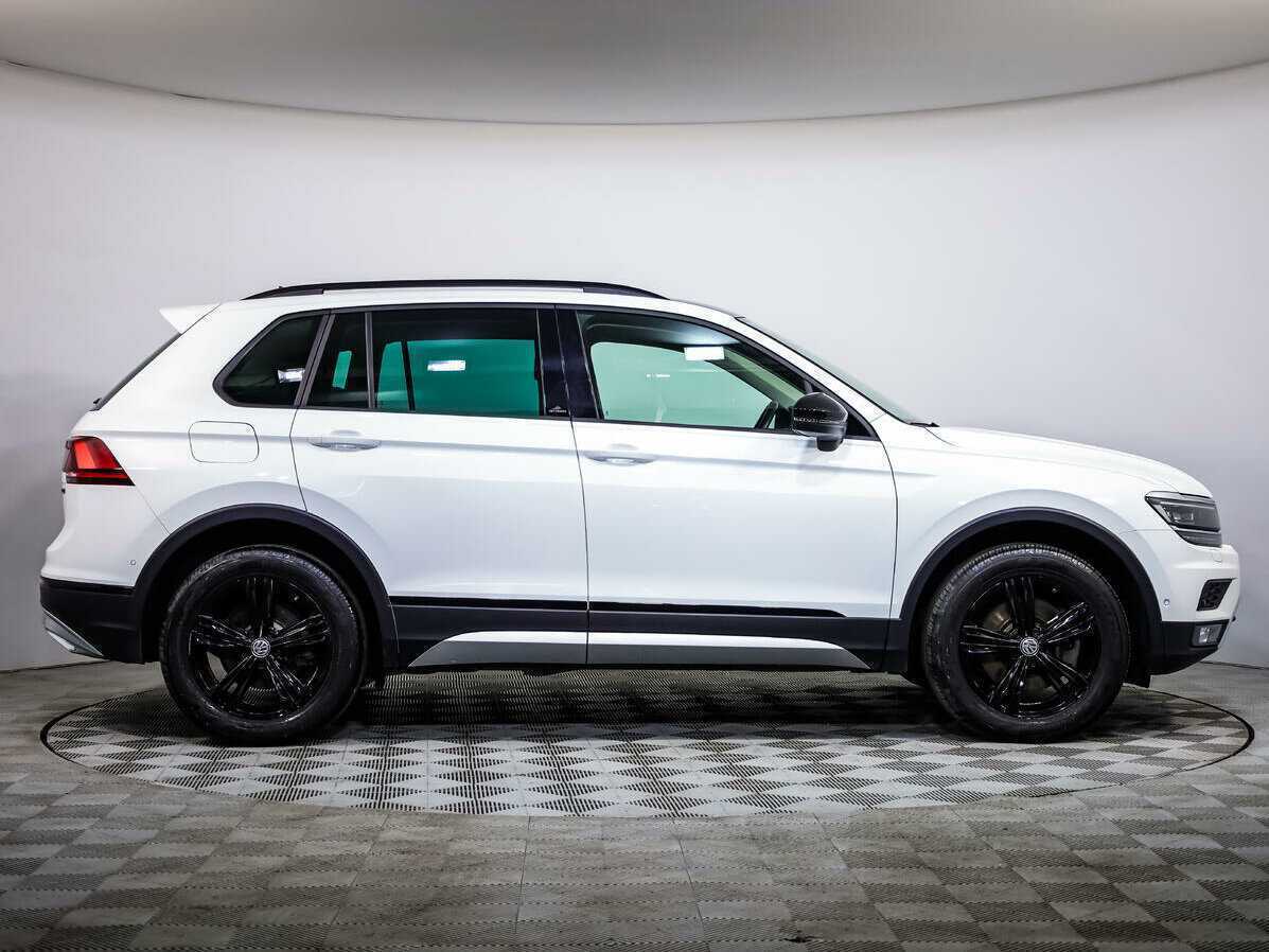 Купить Volkswagen Tiguan с пробегом. Фото: #2