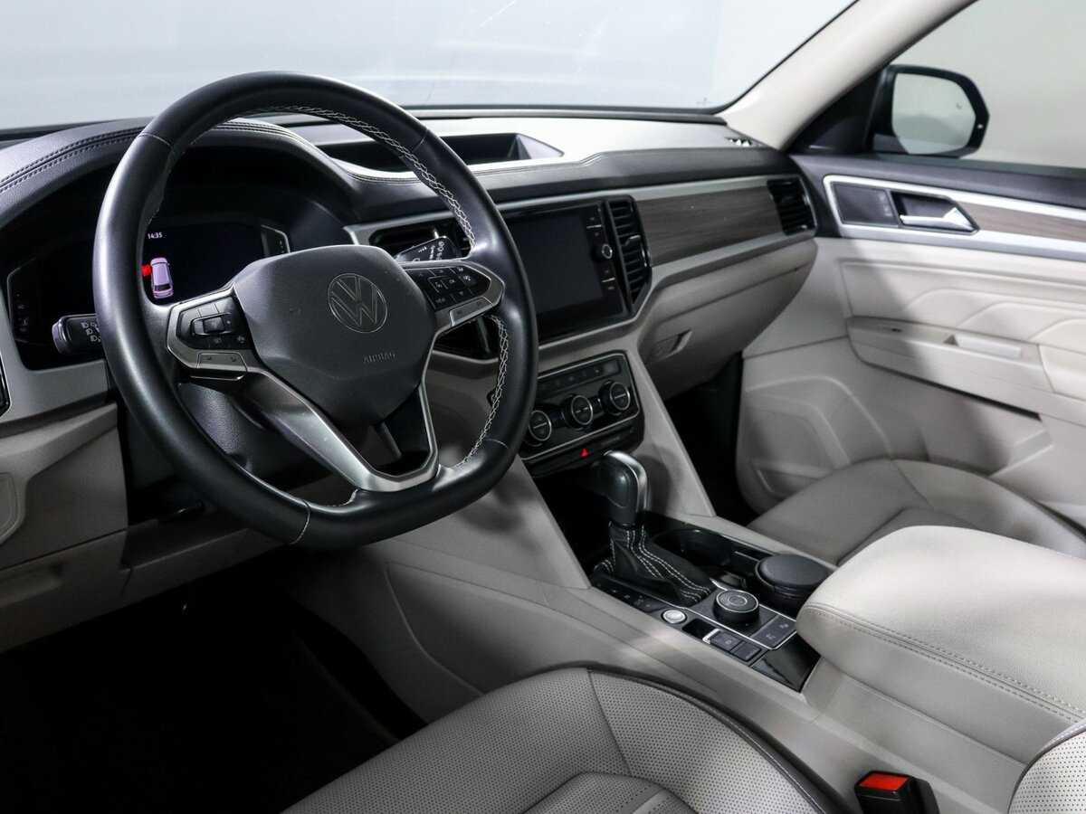 Купить Volkswagen Teramont с пробегом. Фото: #13