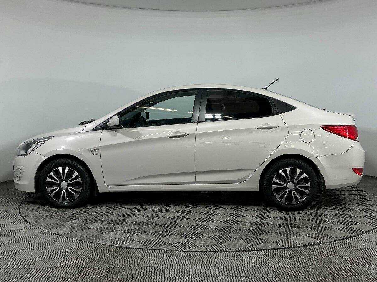 Купить Hyundai Solaris с пробегом. Фото: #7