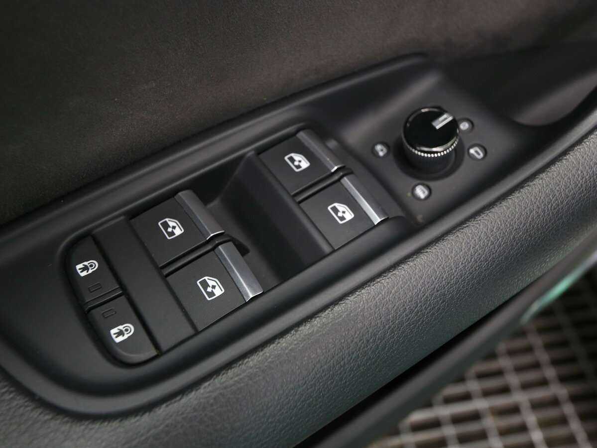 Купить Audi Q8 с пробегом. Фото: #6