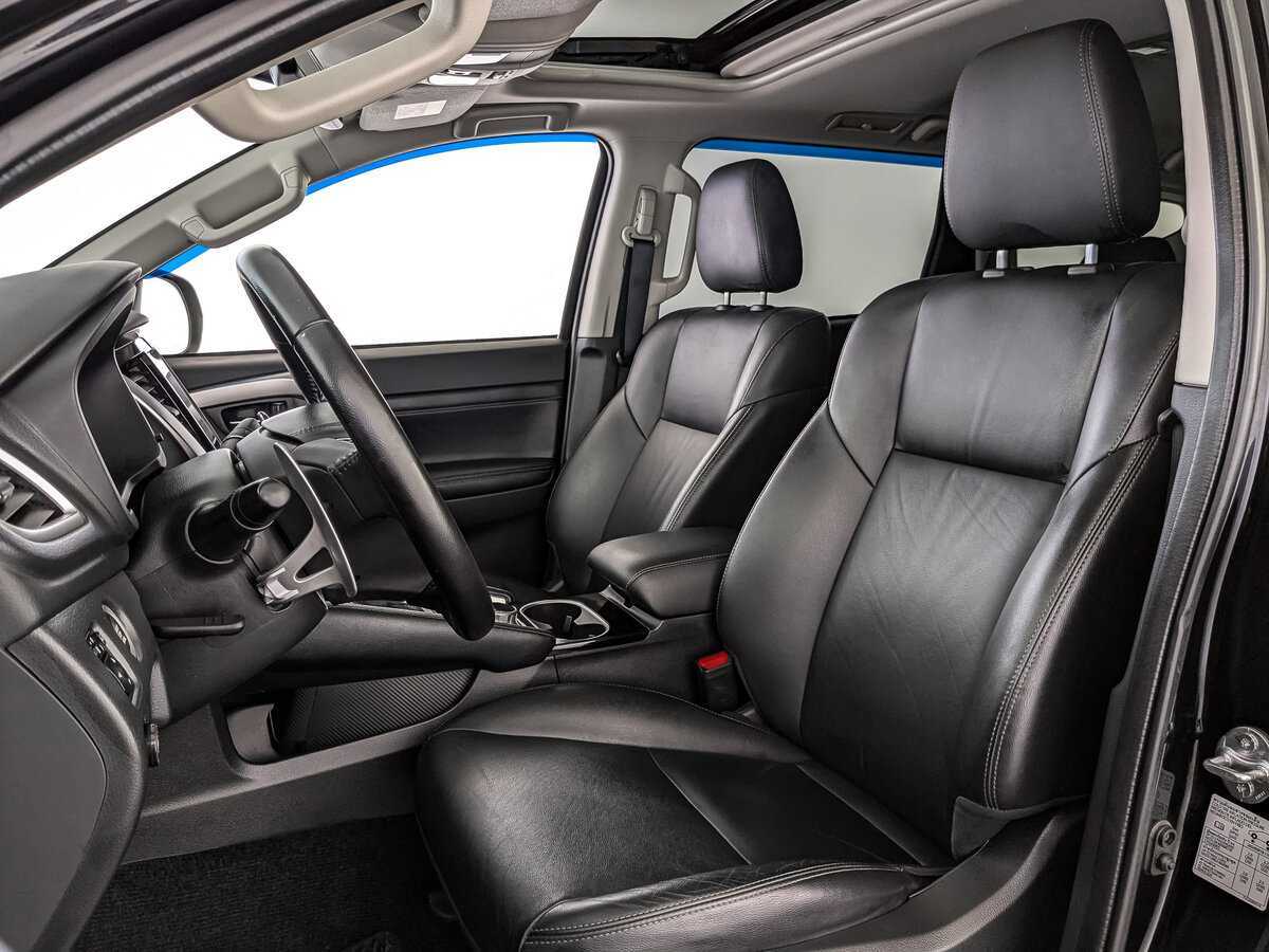 Купить Mitsubishi Montero Sport с пробегом. Фото: #17
