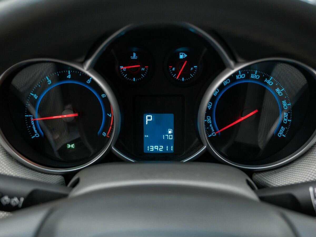 Купить Chevrolet Cruze с пробегом. Фото: #19