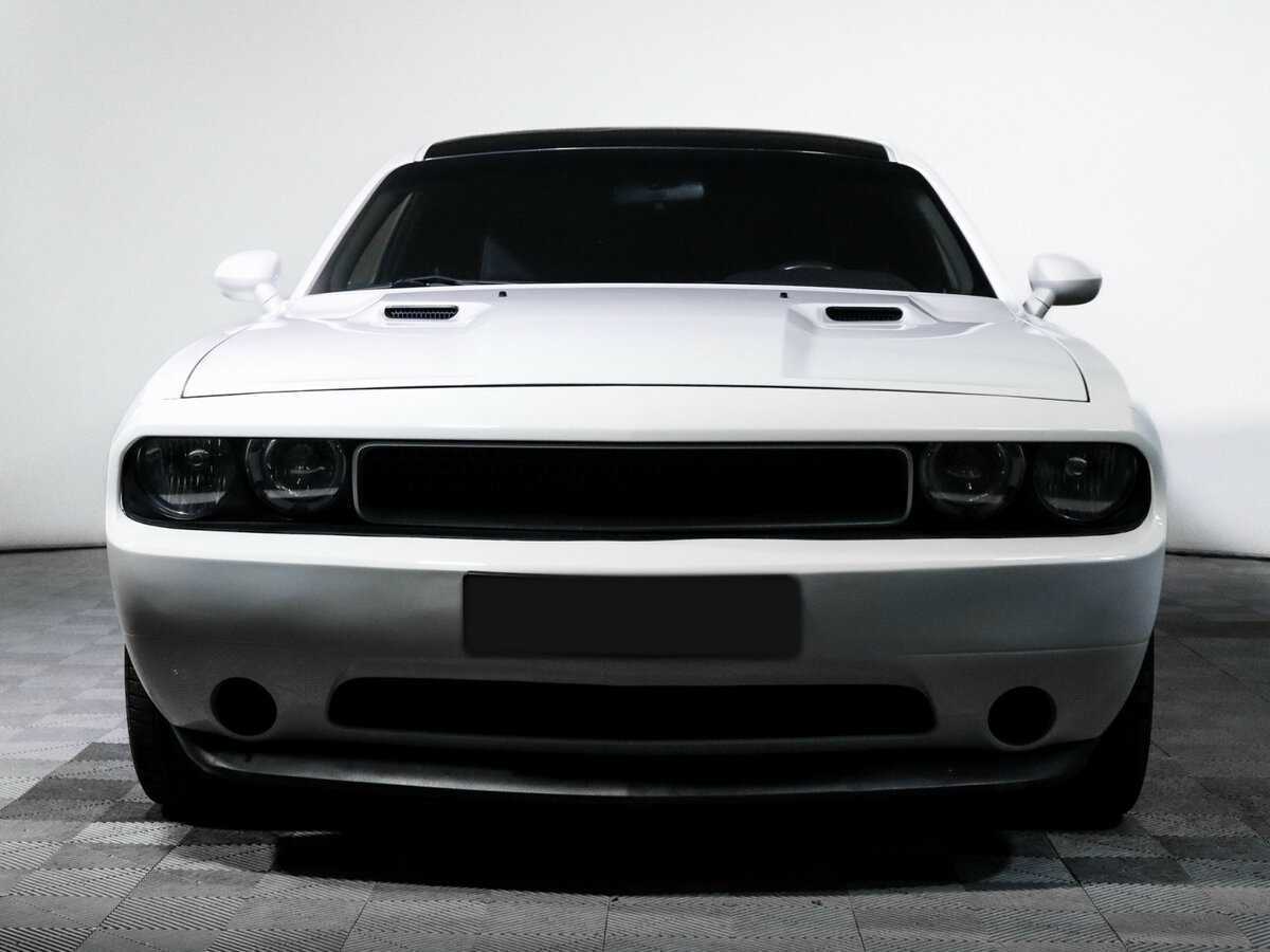 Купить Dodge Challenger с пробегом. Фото: #1