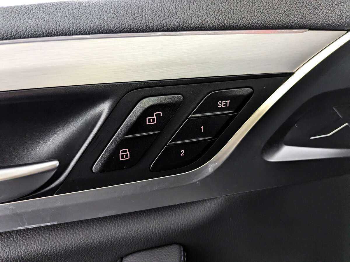 Купить BMW X4 с пробегом. Фото: #22