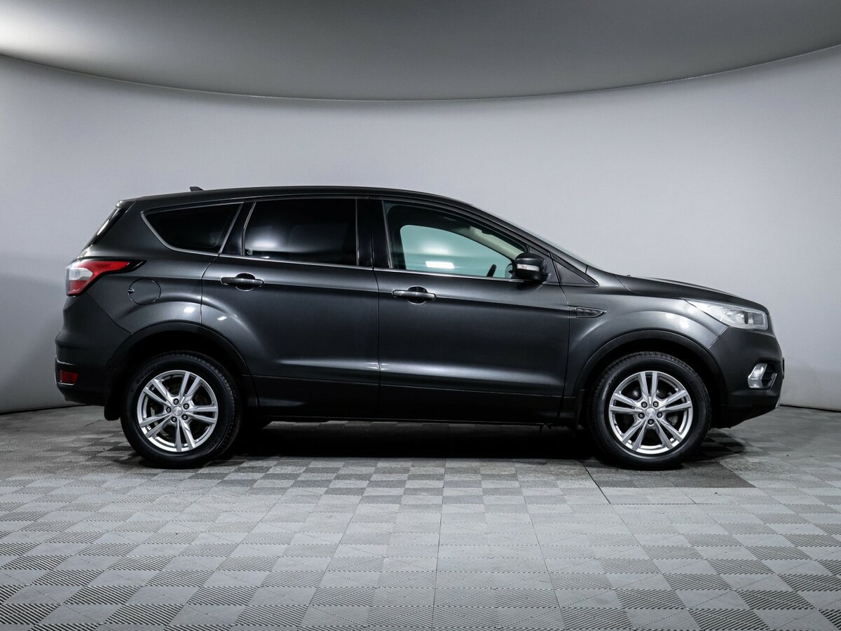 Купить Ford Kuga с пробегом. Фото: #3