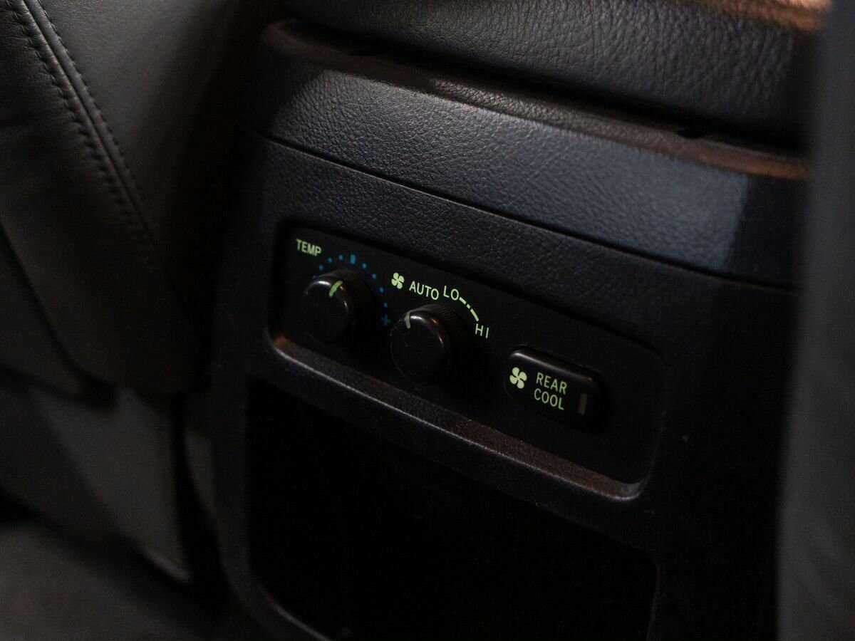Купить Toyota Land Cruiser Prado с пробегом. Фото: #16