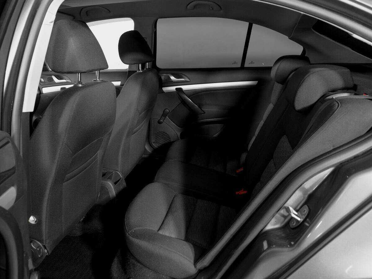 Купить Skoda Octavia с пробегом. Фото: #9