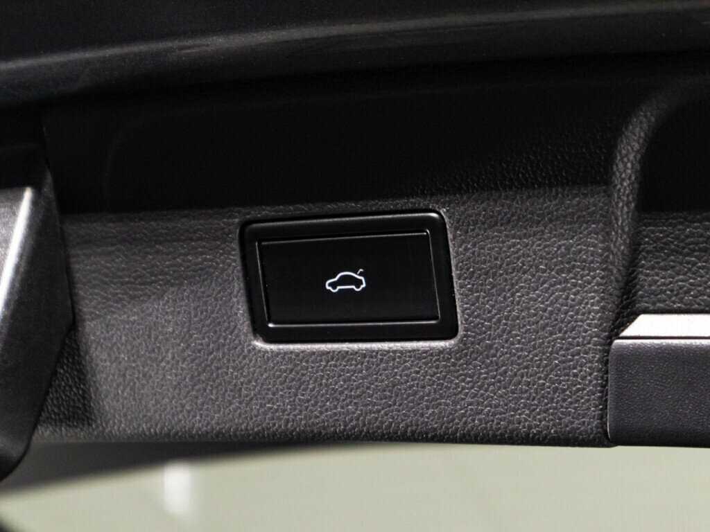 Купить Volkswagen Teramont с пробегом. Фото: #14