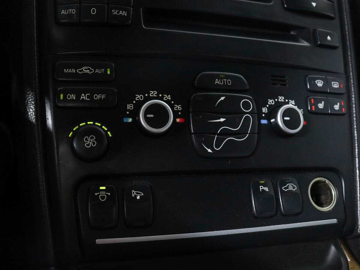 Купить Volvo XC90 с пробегом. Фото: #14