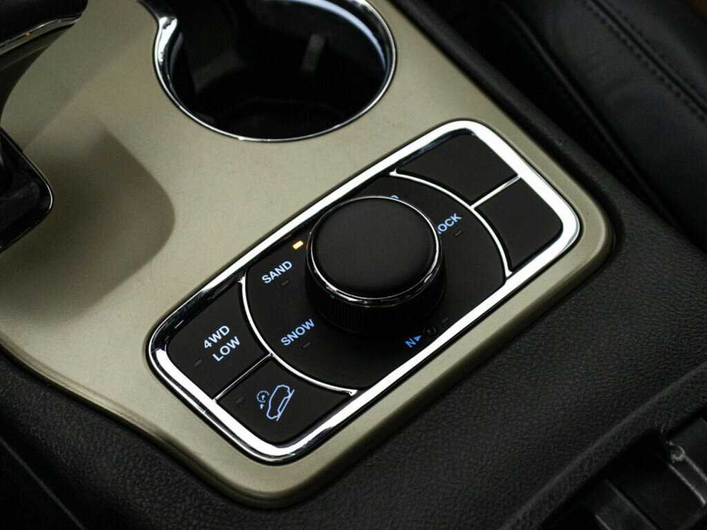 Купить Jeep Grand Cherokee с пробегом. Фото: #16