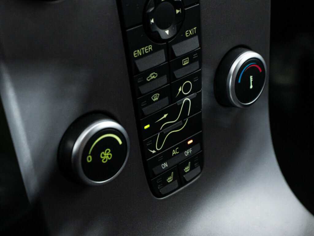Купить Volvo C30 с пробегом. Фото: #15