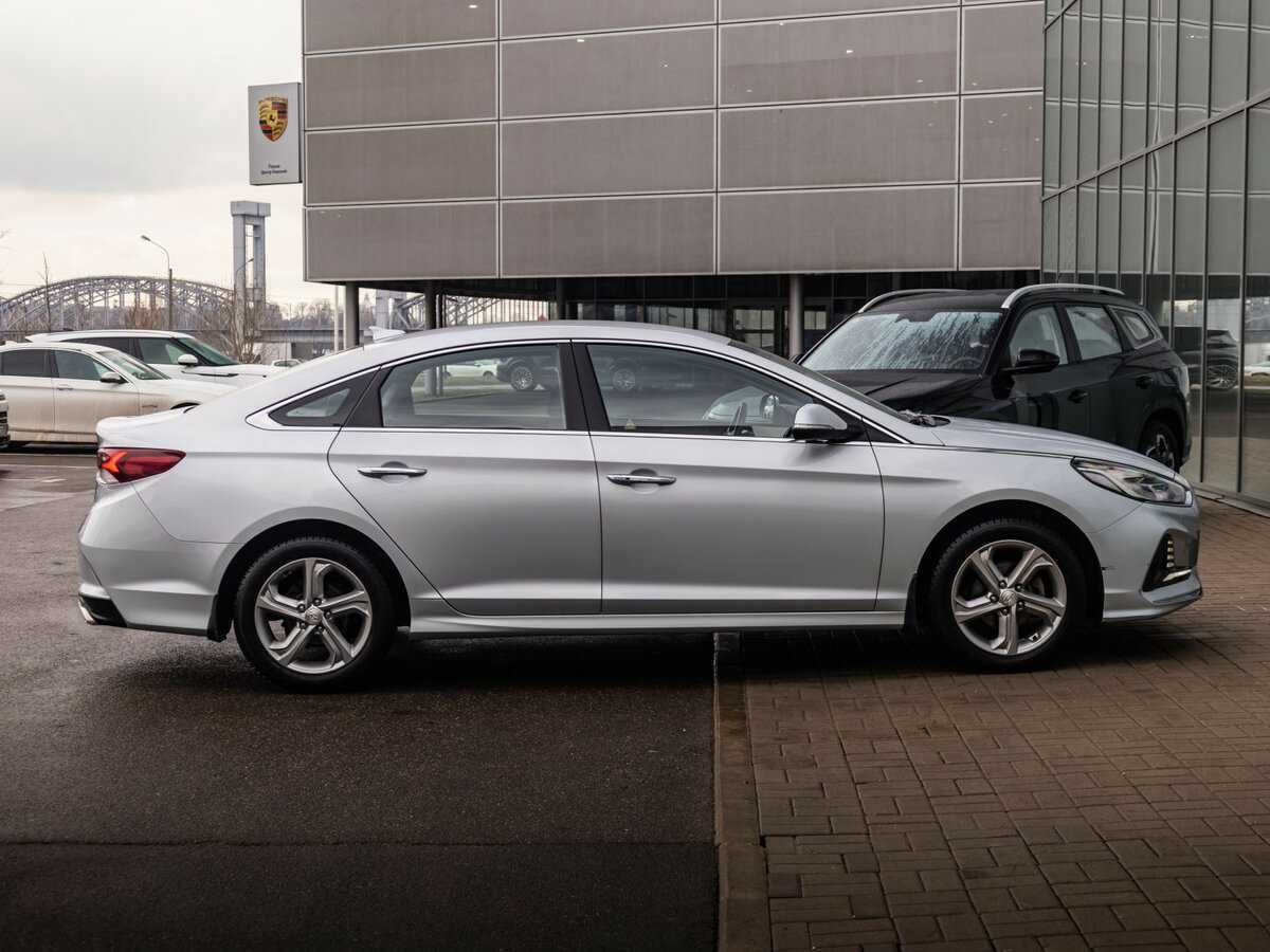 Купить Hyundai Sonata с пробегом. Фото: #4