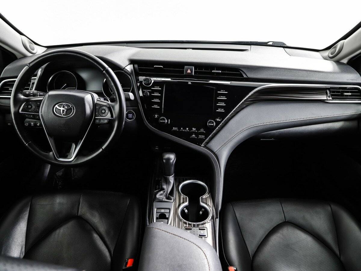 Купить Toyota Camry с пробегом. Фото: #10