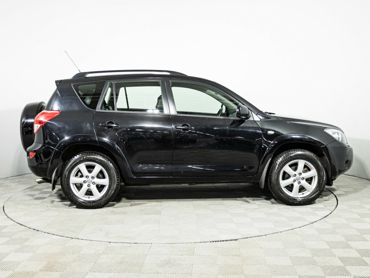 Купить Toyota RAV4 с пробегом. Фото: #3