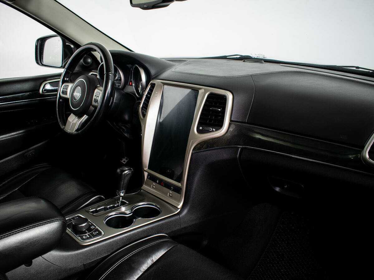 Купить Jeep Grand Cherokee с пробегом. Фото: #8