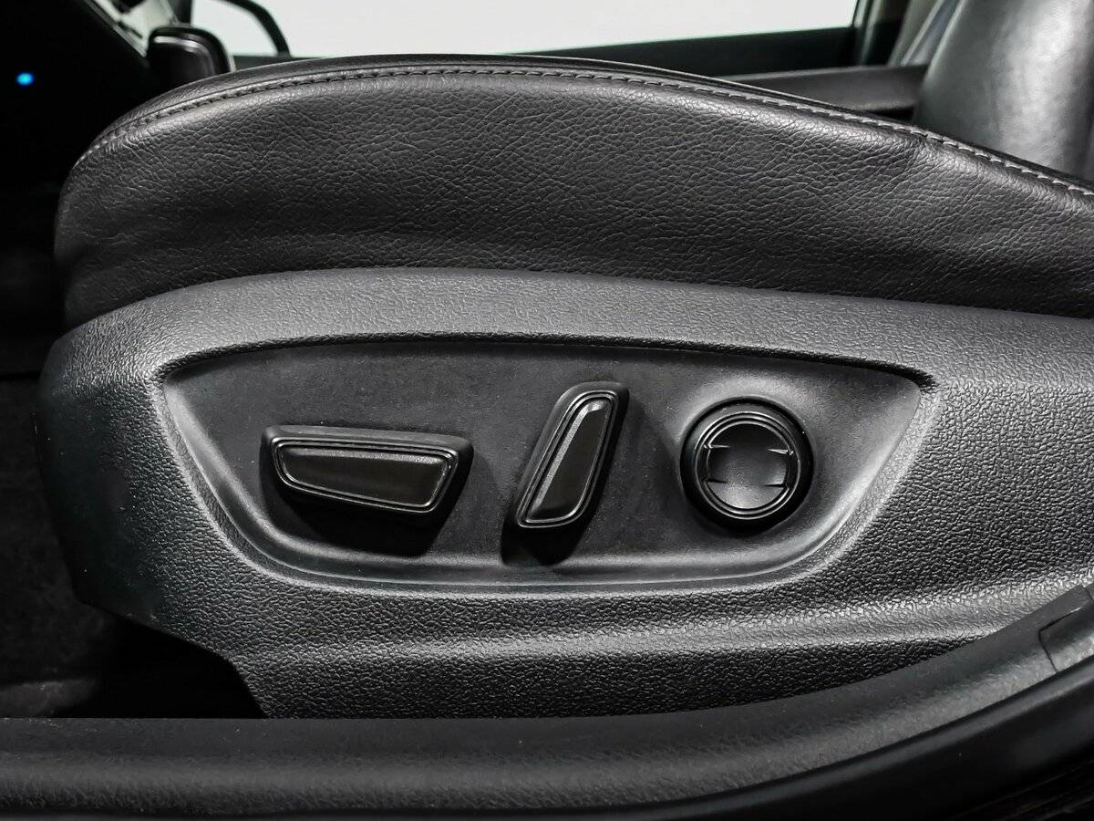 Купить Toyota Camry с пробегом. Фото: #12