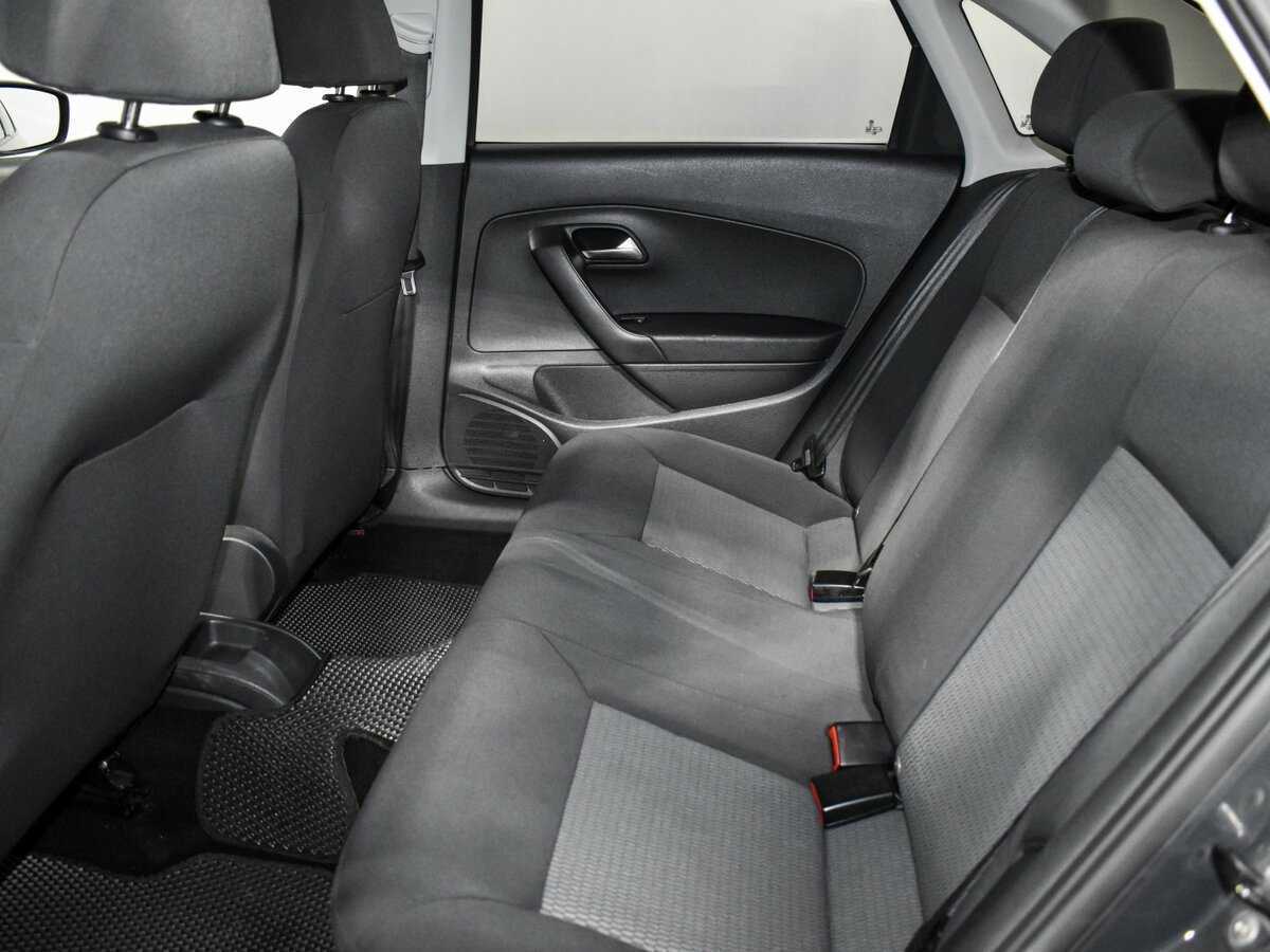 Купить Volkswagen Polo с пробегом. Фото: #11