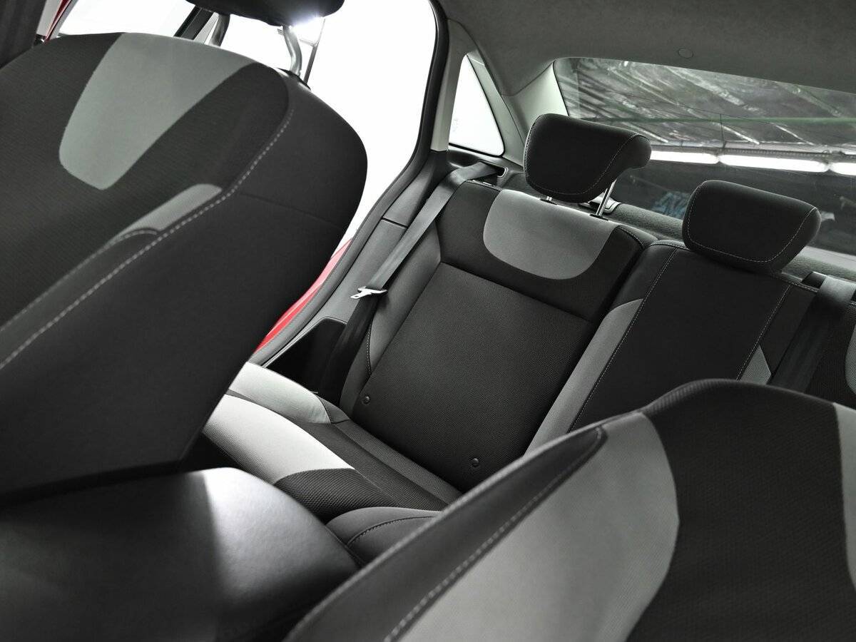 Купить Ford Focus с пробегом. Фото: #11