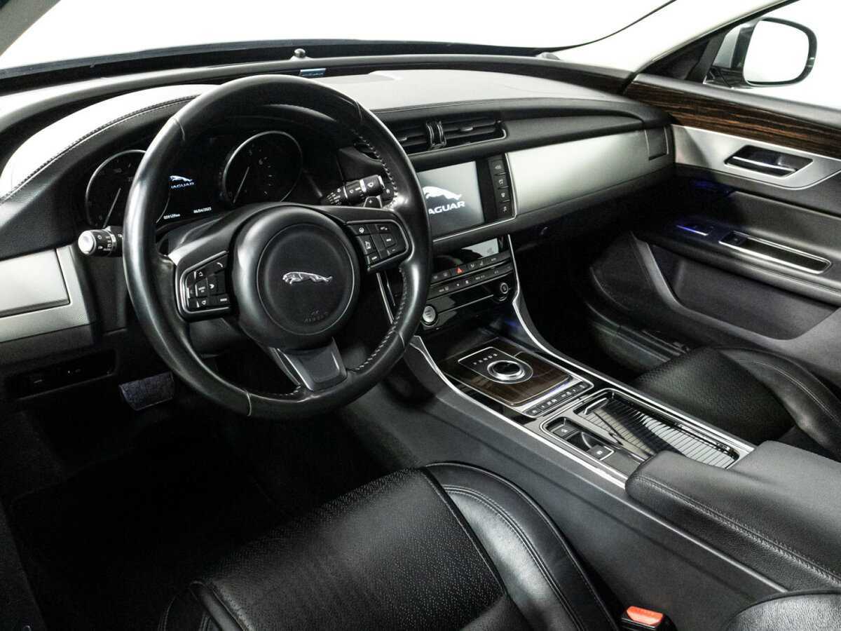 Купить Jaguar XF с пробегом. Фото: #10