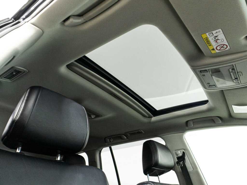 Купить Toyota Land Cruiser с пробегом. Фото: #22