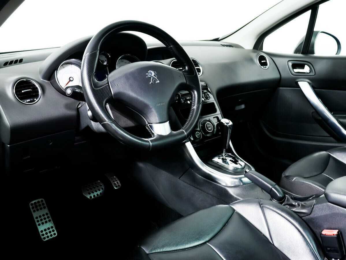 Купить Peugeot 308 с пробегом. Фото: #12