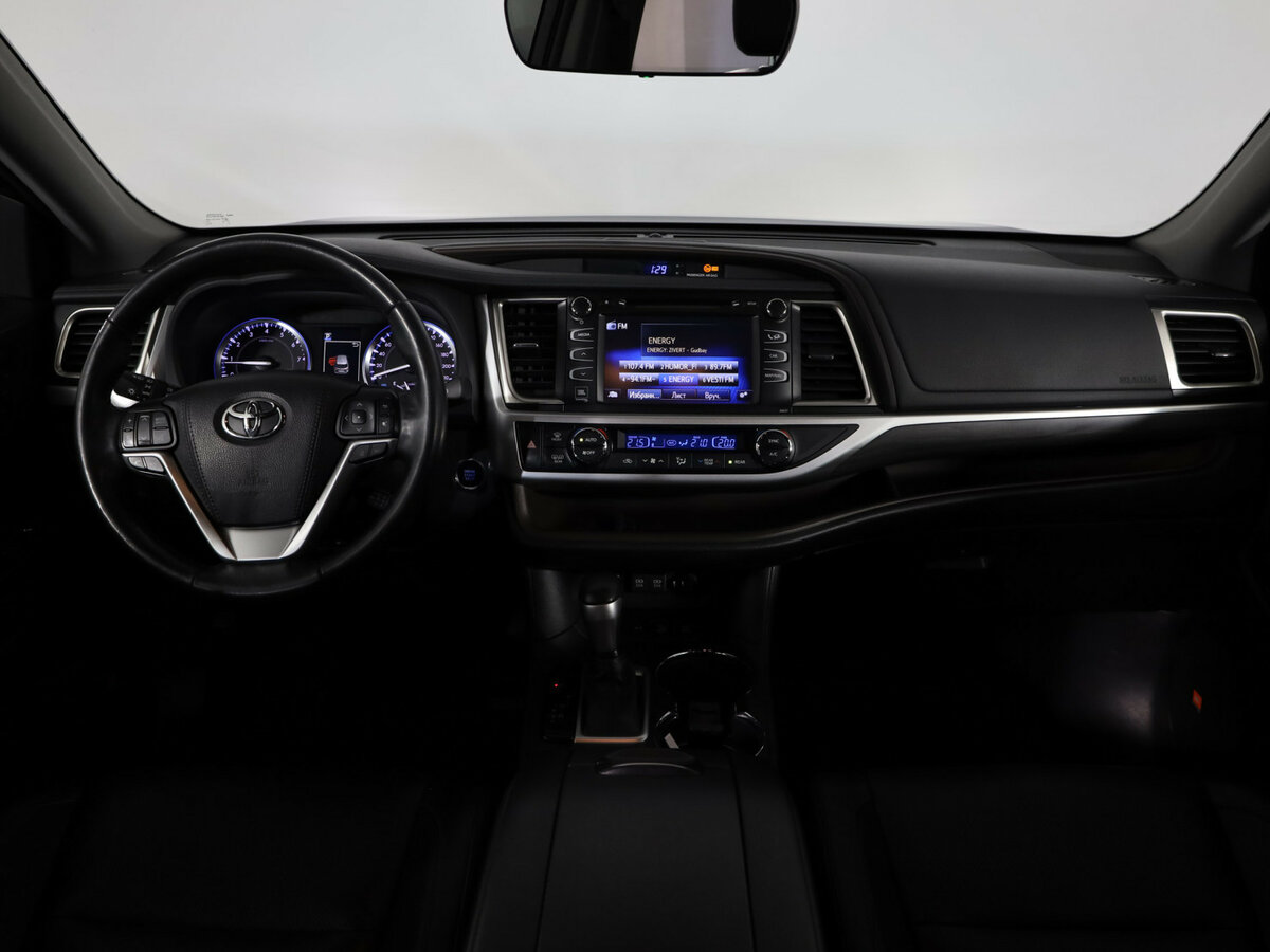 Купить Toyota Highlander с пробегом. Фото: #17