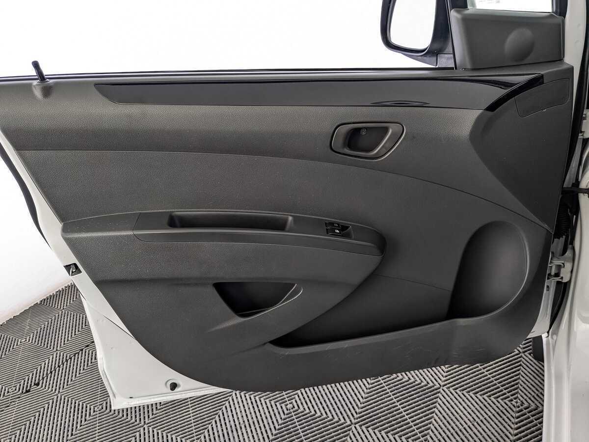 Купить Chevrolet Spark с пробегом. Фото: #18