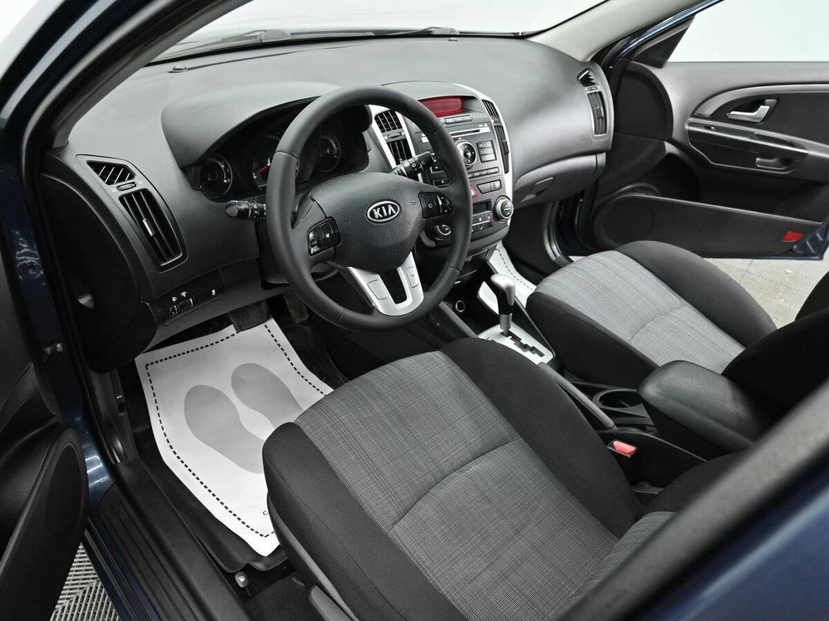 Купить Kia Ceed с пробегом. Фото: #7