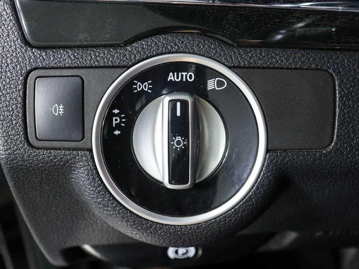 Купить Mercedes-Benz E-Класс с пробегом. Фото: #15