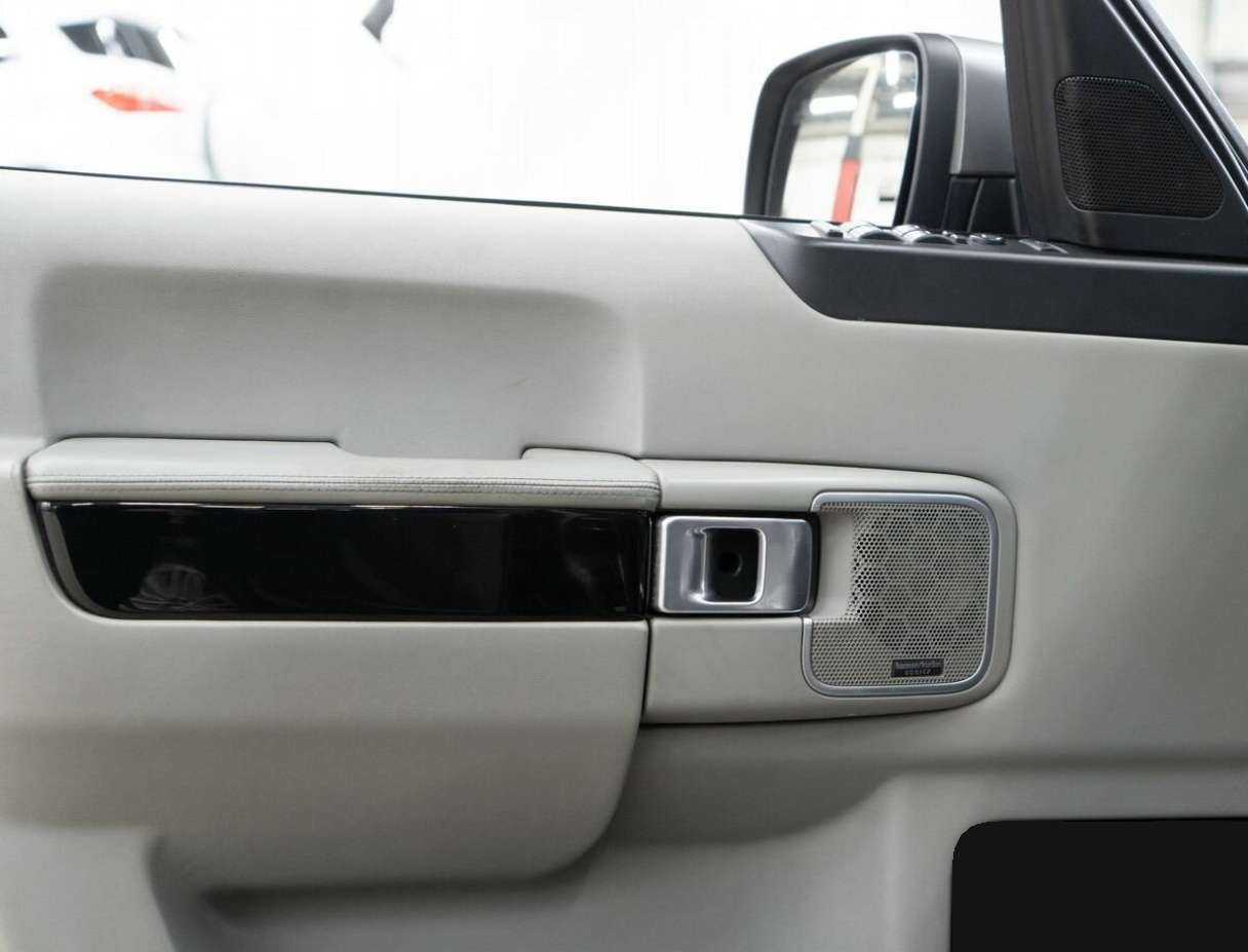Купить Land Rover Range Rover с пробегом. Фото: #17