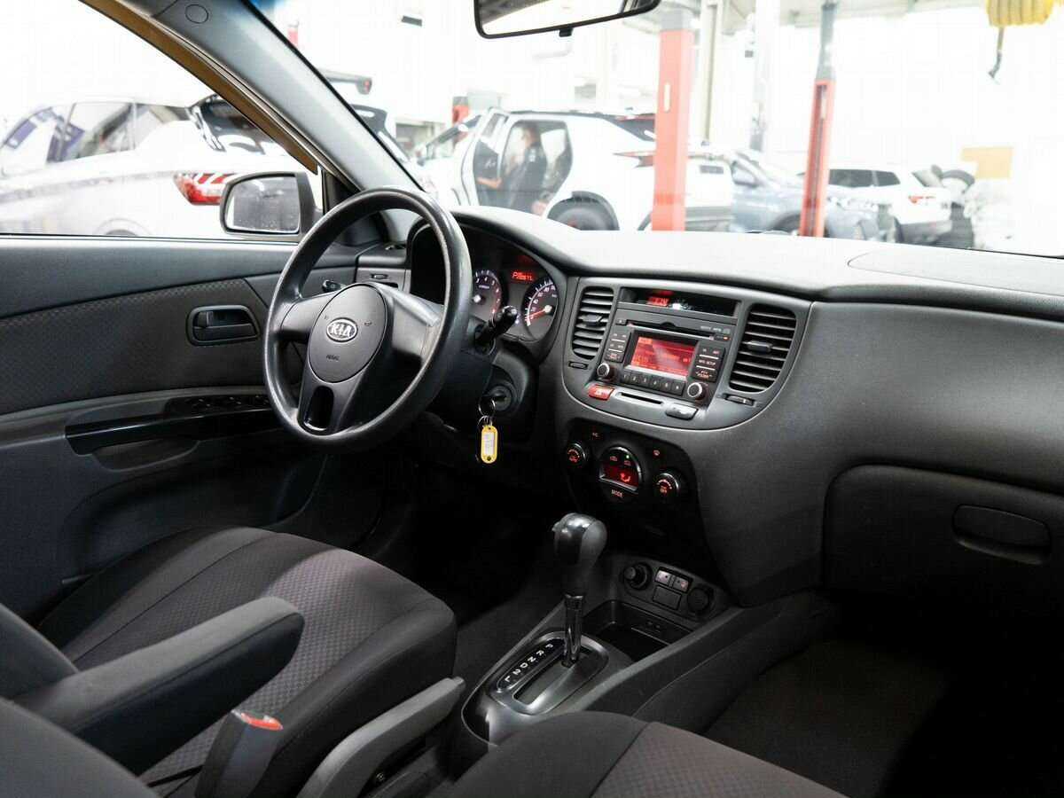 Купить Kia Rio с пробегом. Фото: #16