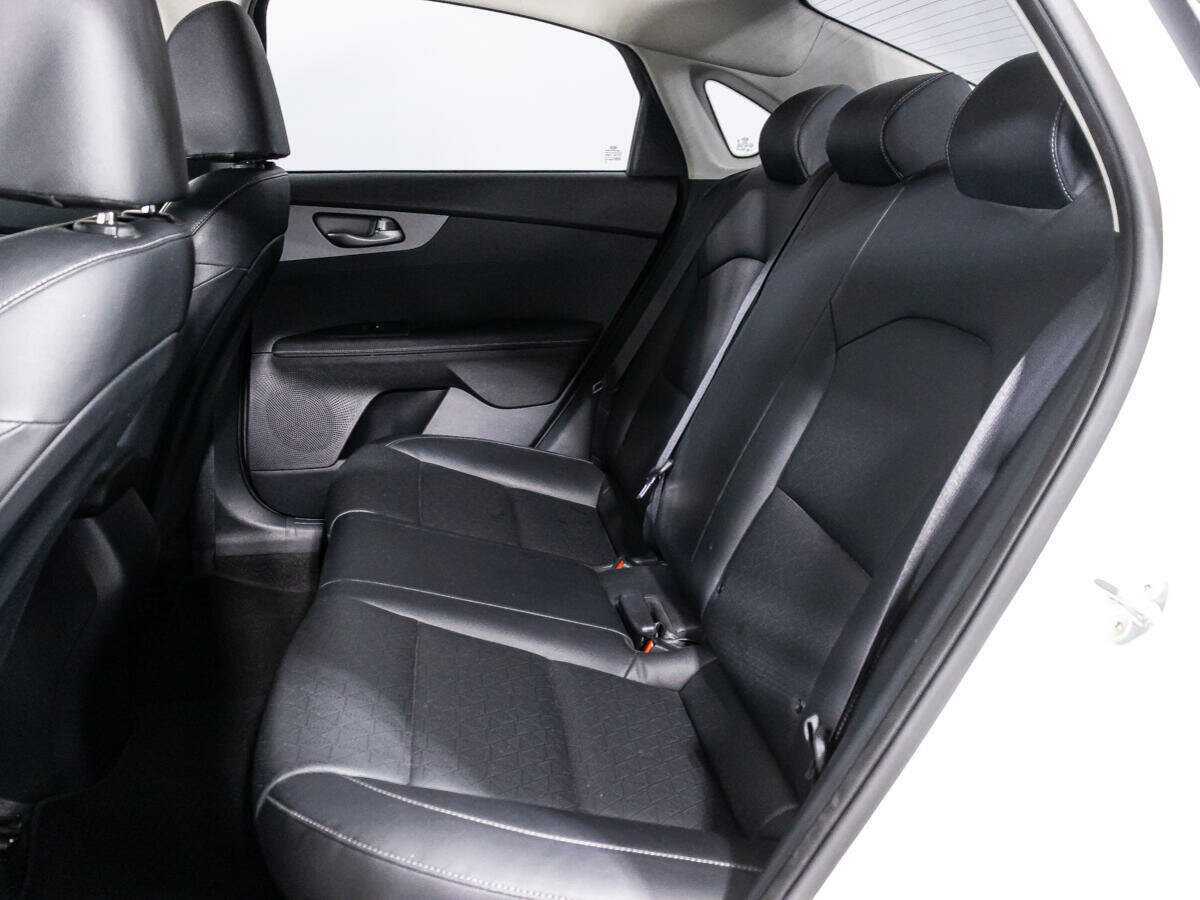 Купить Kia K3 с пробегом. Фото: #9