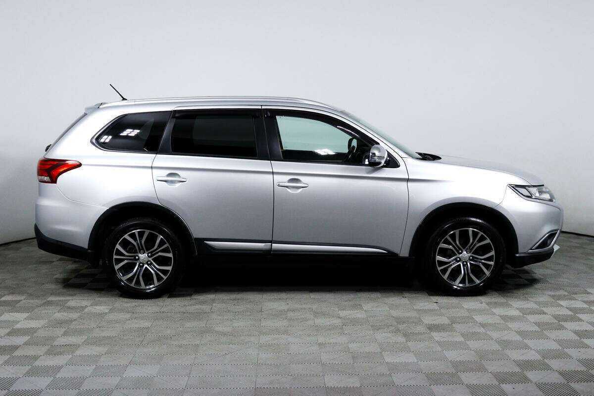 Купить Mitsubishi Outlander с пробегом. Фото: #3