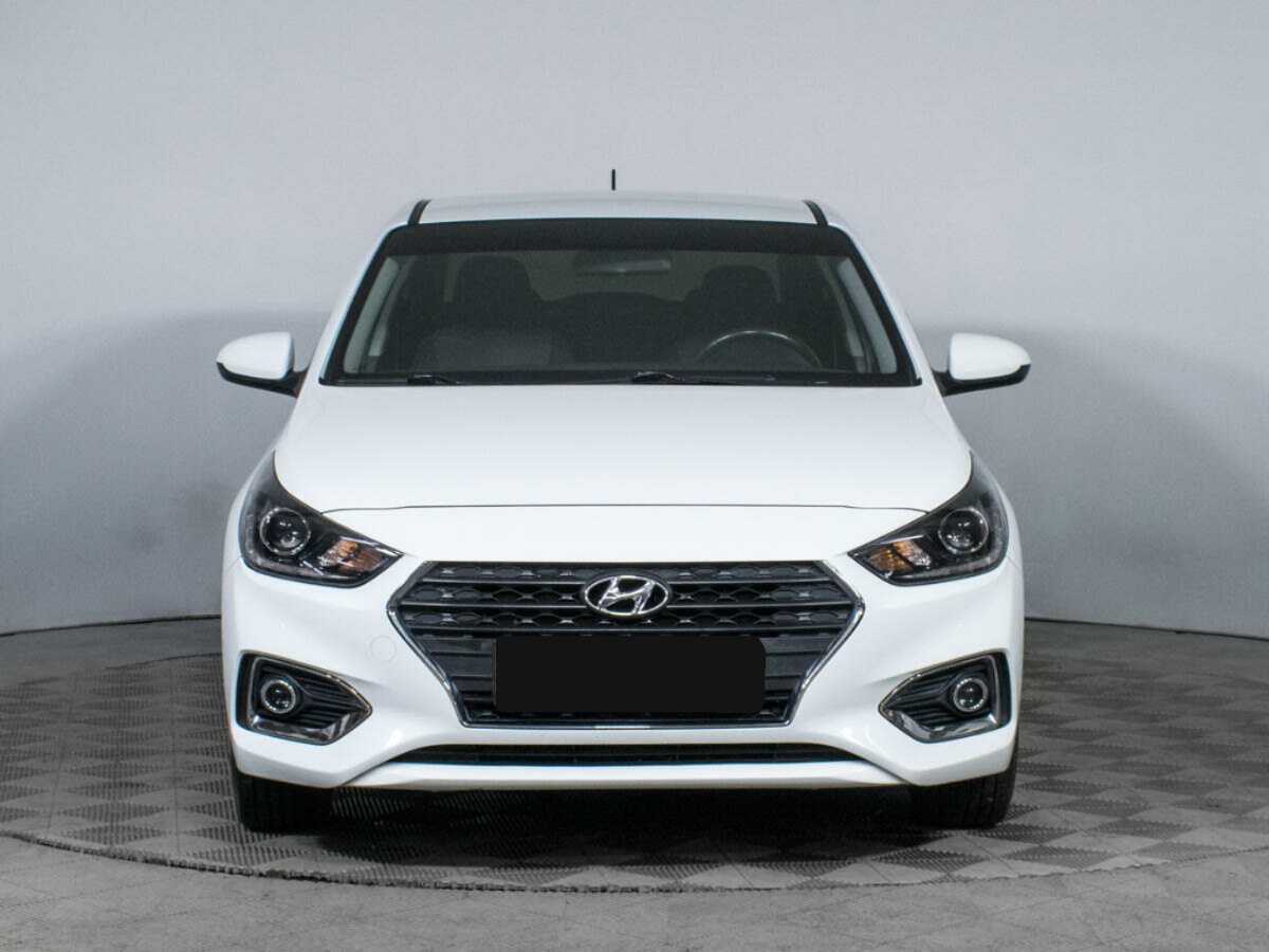 Купить Hyundai Solaris с пробегом. Фото: #1