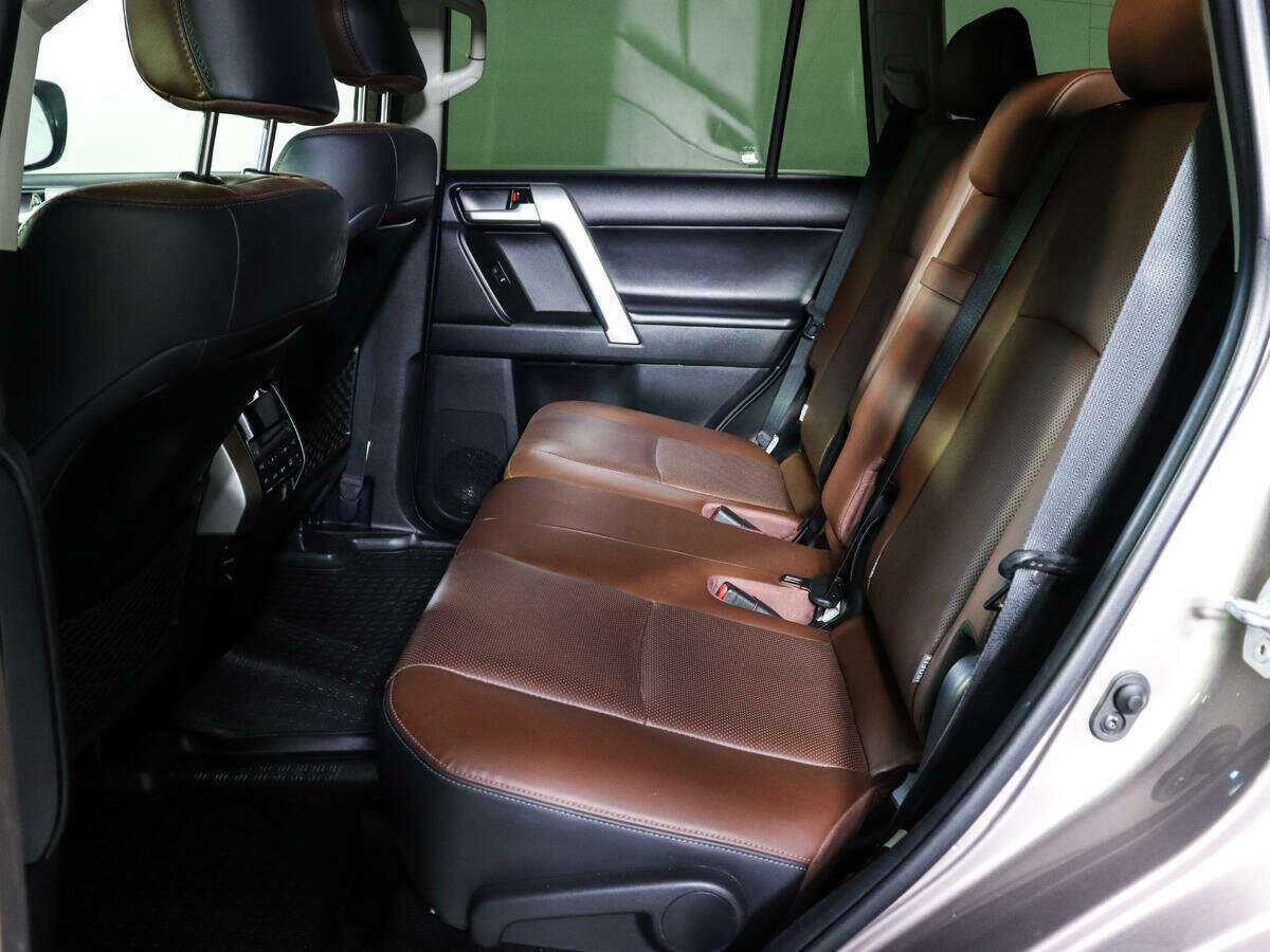 Купить Toyota Land Cruiser Prado с пробегом. Фото: #6