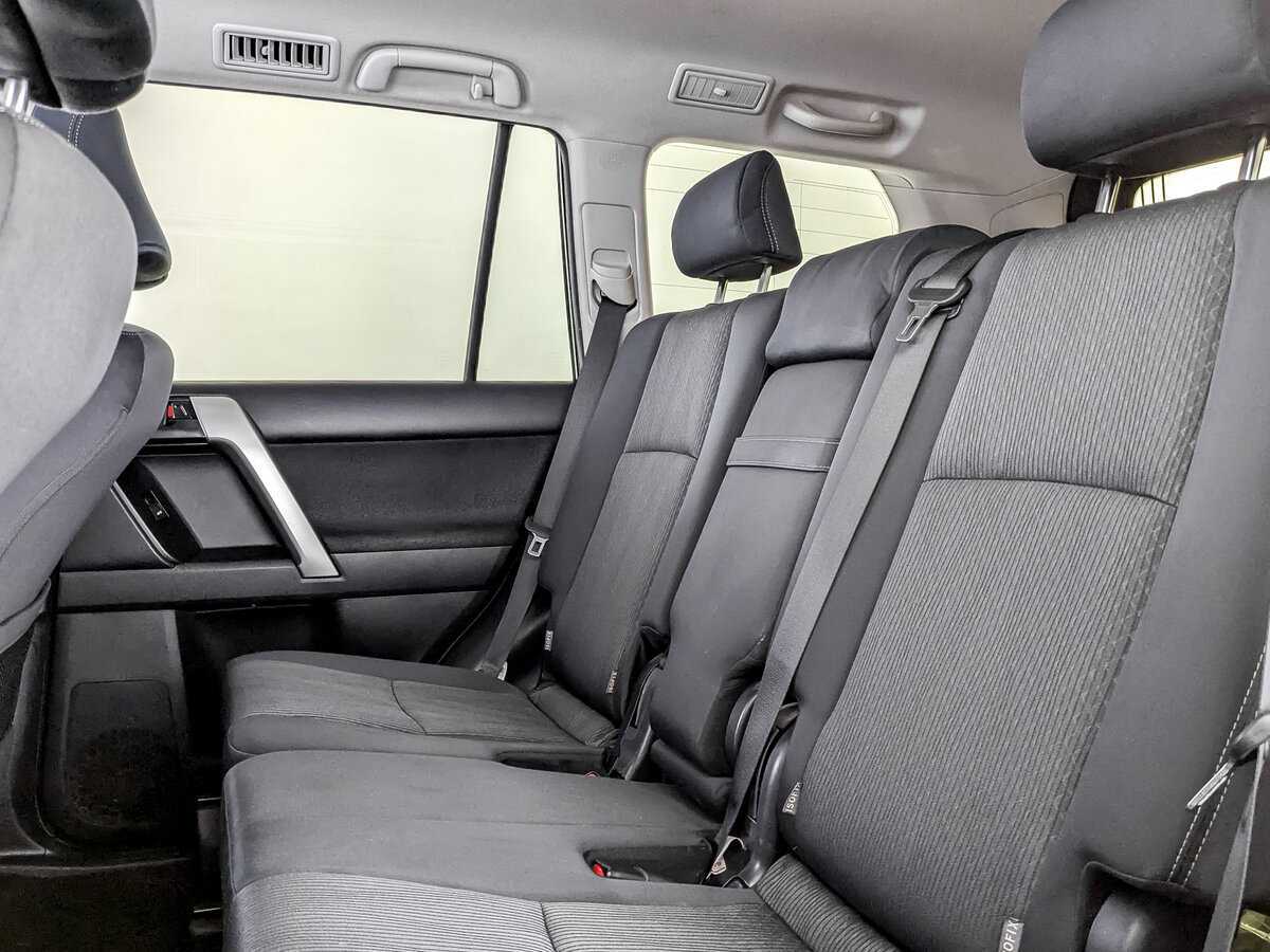 Купить Toyota Land Cruiser Prado с пробегом. Фото: #9