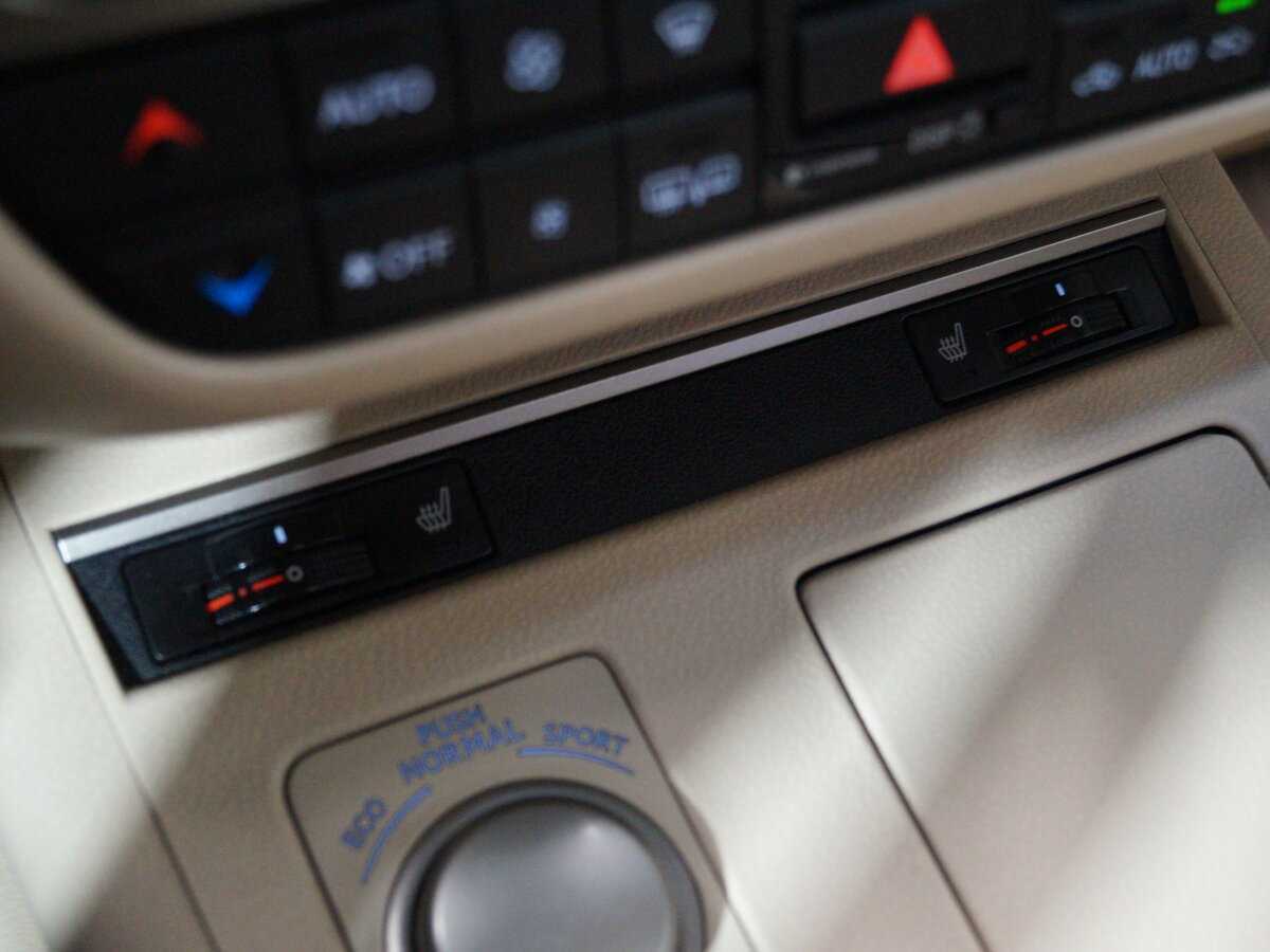 Купить Lexus ES с пробегом. Фото: #19