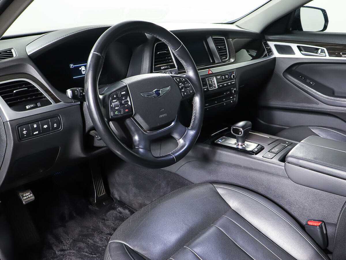 Купить Genesis G80 с пробегом. Фото: #11