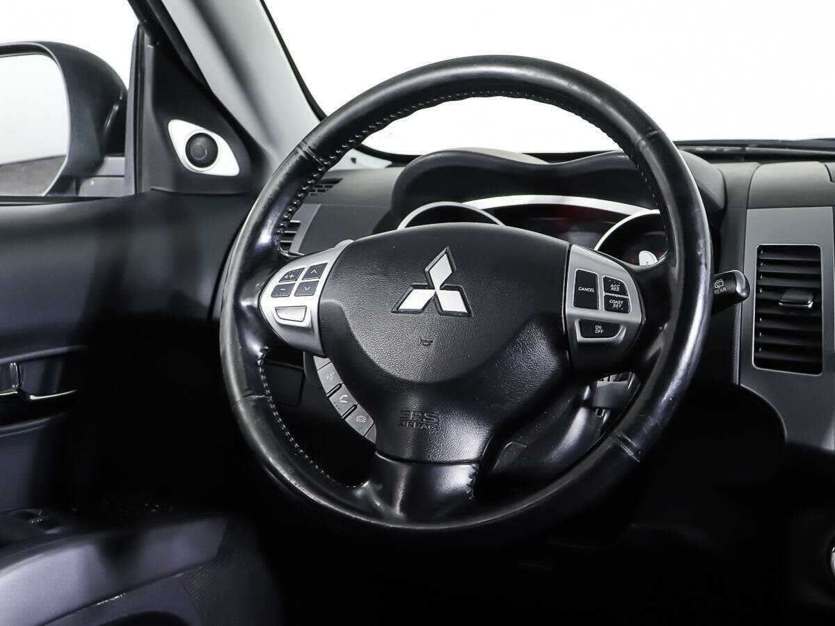 Купить Mitsubishi Outlander с пробегом. Фото: #12