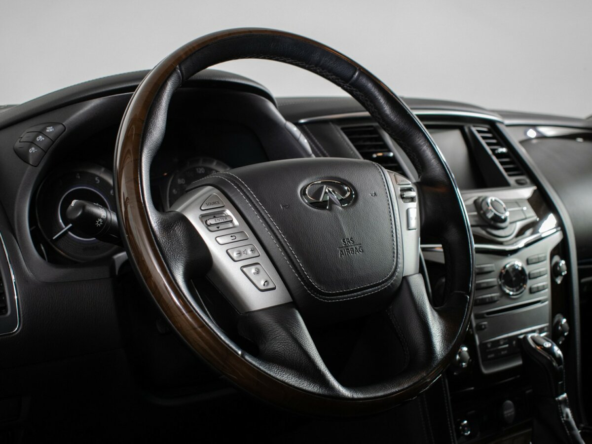 Купить Infiniti QX80 с пробегом. Фото: #21
