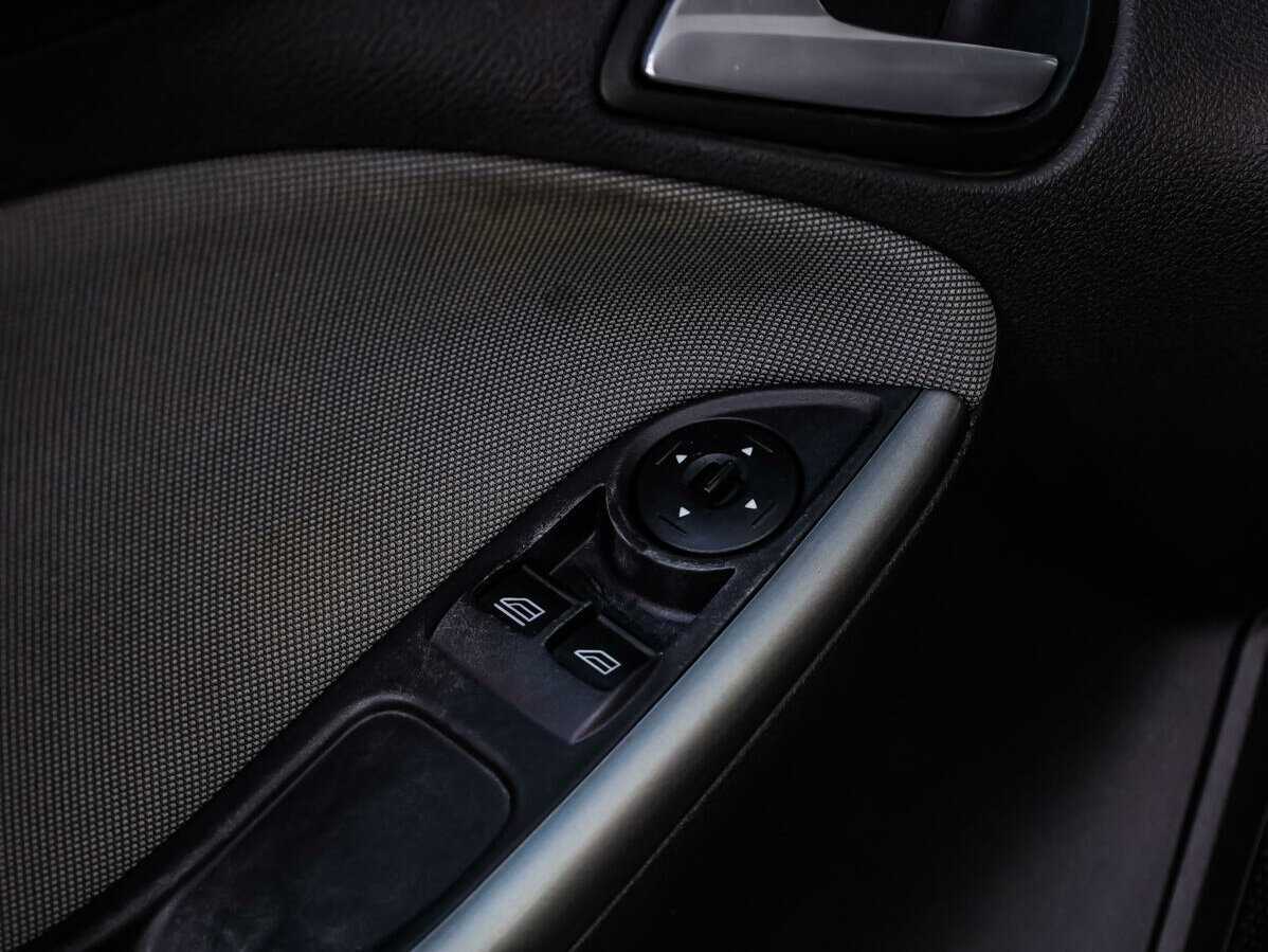 Купить Ford Focus с пробегом. Фото: #15