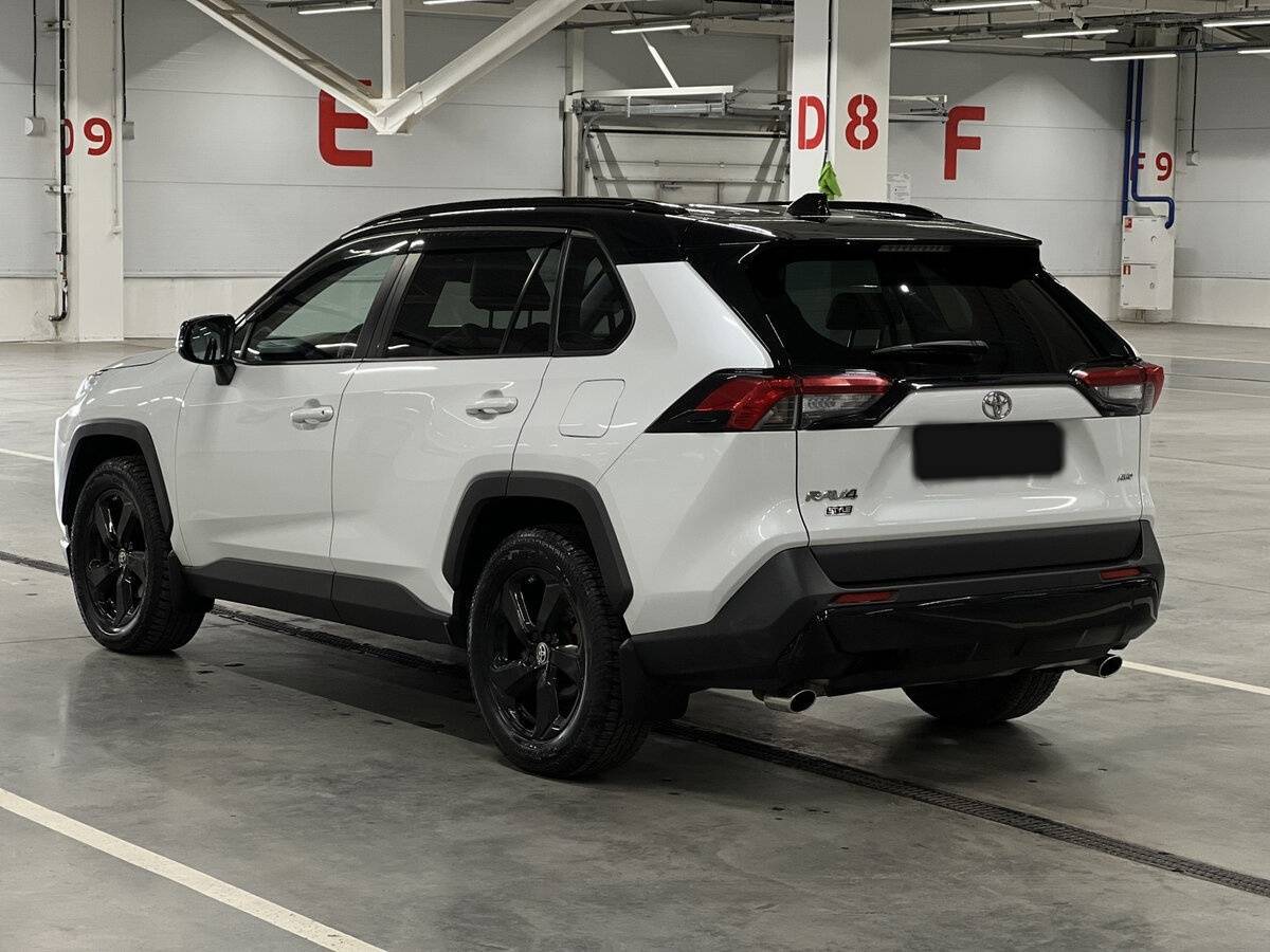 Купить Toyota RAV4 с пробегом. Фото: #6
