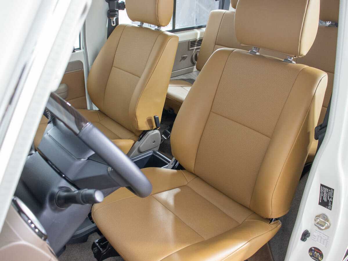 Купить Toyota Land Cruiser с пробегом. Фото: #11