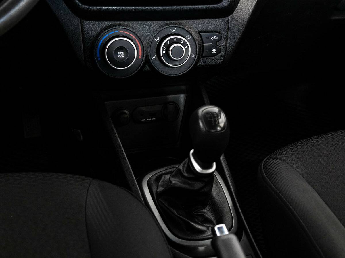 Купить Kia Rio с пробегом. Фото: #9