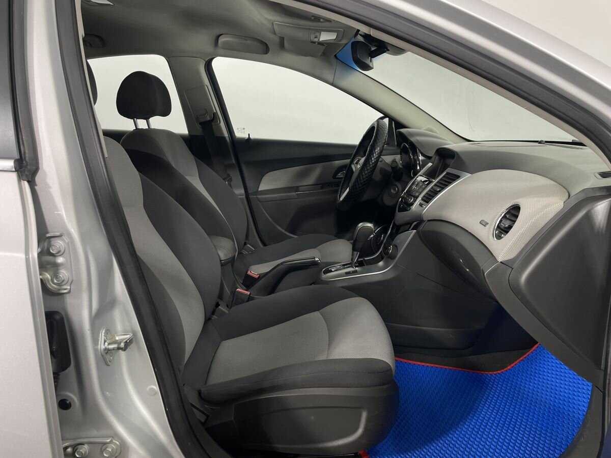 Купить Chevrolet Cruze с пробегом. Фото: #13