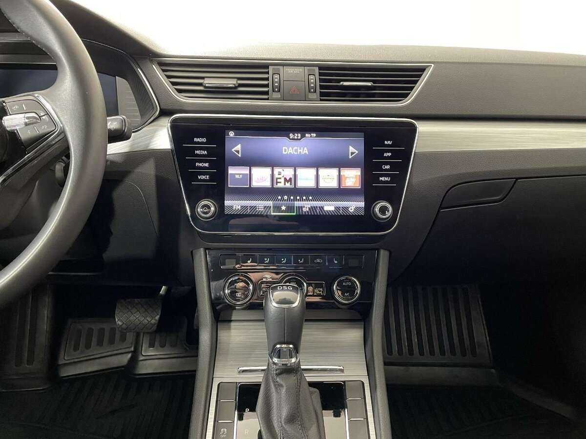 Купить Skoda Superb с пробегом. Фото: #10