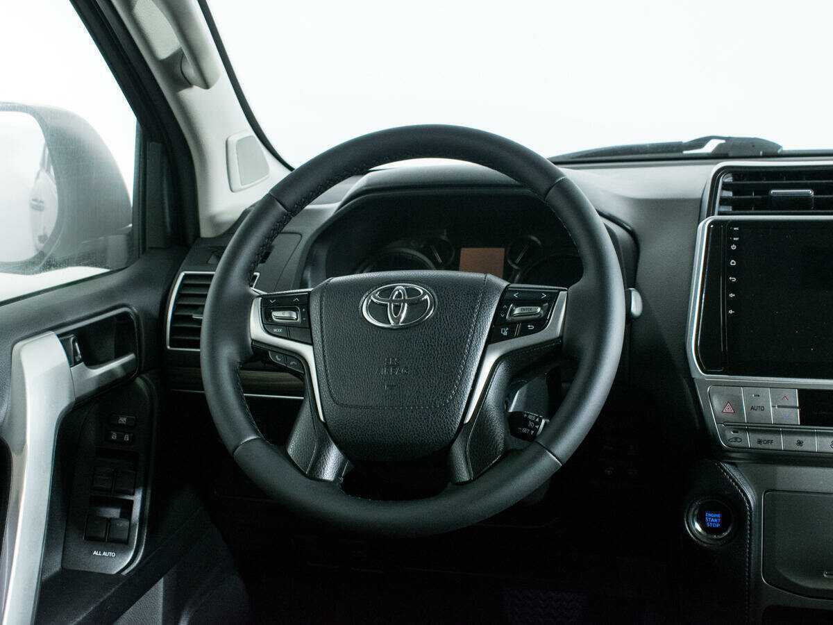 Купить Toyota Land Cruiser Prado с пробегом. Фото: #14