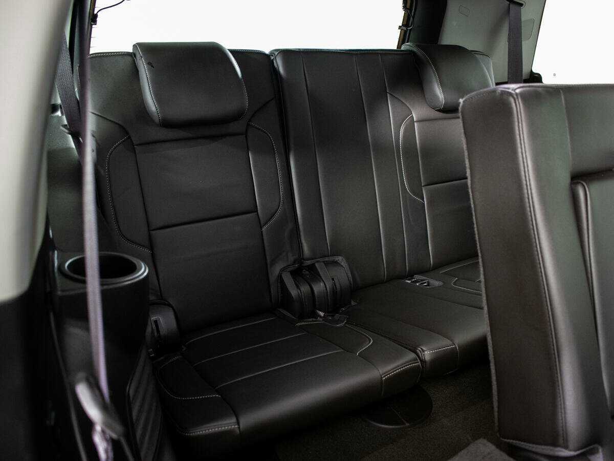 Купить Chevrolet Tahoe с пробегом. Фото: #10
