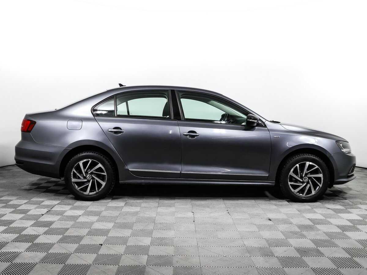 Купить Volkswagen Jetta с пробегом. Фото: #3
